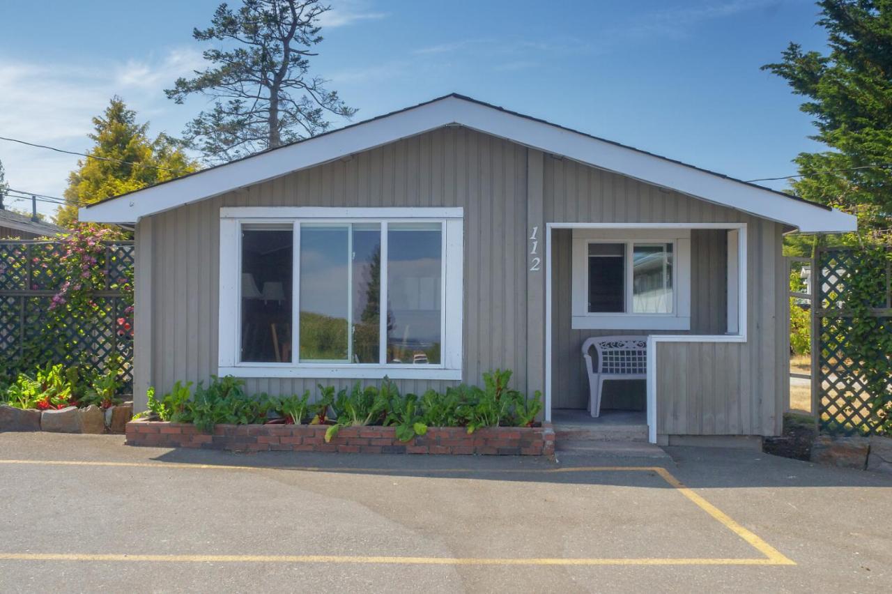 The Cedarwood Inn & Suites Sidney Exterior foto